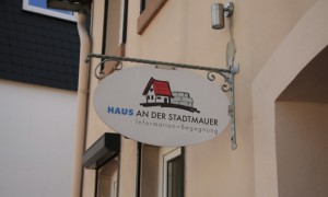 08-HausStadtmauer